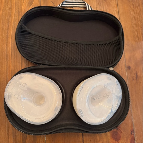 • Willow 3.0 • 3rd generation portable pump 24mm reusable containers and 52 bags - Picture 13 of 13